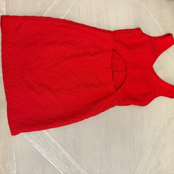 C. Luce Vibrant Red Textured Mini Dress Cut-Out back - Picture 5 of 9